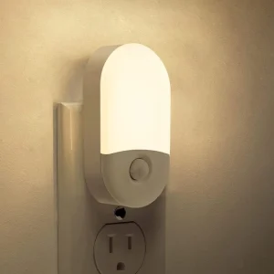 0.6W Mini PIR Motion Sensor Plug-In Warm White 3000K LED Night Light CRI80 for Bedroom and Stairs