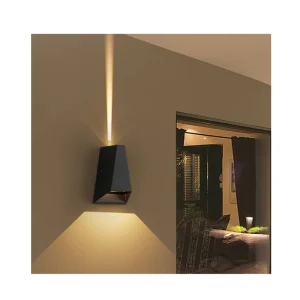 10W IP65 Waterproof Aluminum LED Light Modern Indoor and Outdoor Wall Sconce for Garden Hotels Villas