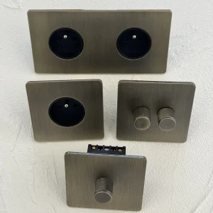 86 Home Wall-Mounted Light Push Button Double Pole 10A Retro Antique Brass Stainless Steel Frame UK13A Universal Socket 1 2 3 4