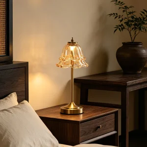 Classic Antique Amber Glass Table Lamp Metal Base USB Charging Cordless Ambient Table Light for Household Commercial Decoration
