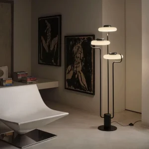 Creative Design Hotel Decorative Floor Lamp with White Shade