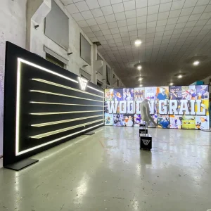 Customized Trade Show Booth with Shelves Display&Big Lighting Box 20x20ft Exhibition Stand Manufacture for Cloth Fair