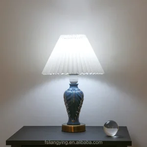 European Vintage Luxury LED Table Lamp Blue White Ceramic Desk Lamp with Night Light E26 Bulb Base Custom Hotel Decor