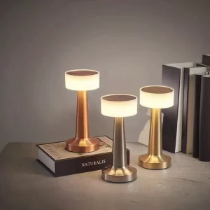 Factory Direct Retro USB Rechargeable Metal Table Lamp Durable Decorative Table Lamp for Cafe bar