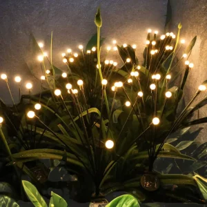 IP44 Waterproof Copper Warm White LED Solar Garden Light for Outdoor Landscaping and Holiday Decorative Lighting