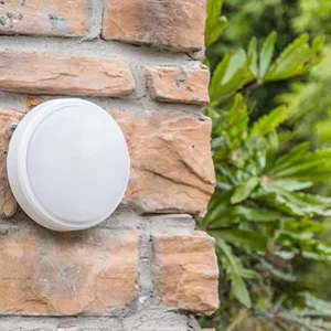 IP65 Outdoor Wall Light 15W LED Bulkhead Lamp Round Shape PC and ABS Material Moisture-Proof and Waterproof Cylinder Design