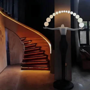 Large Abstract Fiberglass Human Sculpture Man Floor Lamp Courtyard Hotel Decoration Lady Crafts Resin Floor Lamps Sculpture