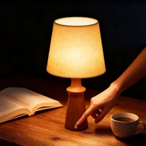Luxury Wooden Base Bedroom Bedside Hotel Decorative Rechargeable Desk Table Lamp