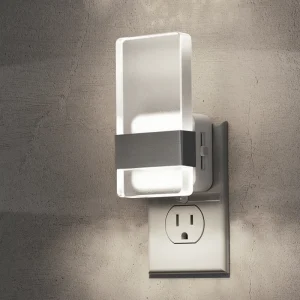 Mini 1W LED Daylight Sensor Dimmable Plug-In Night Lamp for Bedroom and Living Room