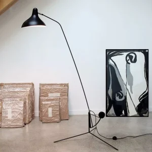 Modern Designer Tripod Floor Light for Loft Living Room Bedroom Hotel Industrial Spider Decoration LED Floor Lamp