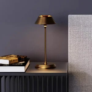 Modern High End Villa Lighting Table Lamp with Creative Aluminum Body for Bedside Study and Bedroom Living Room