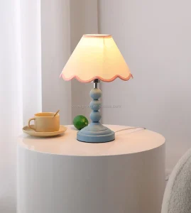 Modern Iron Fabric Eco Friendly Simple AC DC LED Warm White Desk Lamp E26 E27 for Bedroom Hotel