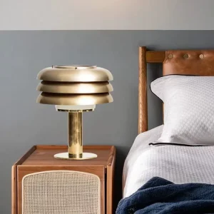 Modern Minimalist Creative Table Lamp Designer Model Living Room Bedroom Bedside Warm Light 220V Nordic Golden Art
