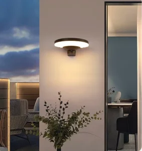 Modern Nordic Style LED Outdoor Aluminum Wall Lamp with Solar Lighting Waterproof for Garden Corridor and Balcony Decor