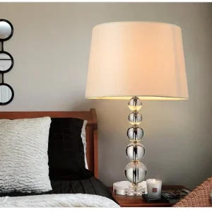 Modern Simple American Crystal Table Lamp Ambient Light 220V Luxurious Bedroom Living Room Bedside Lamp for Wedding Celebration