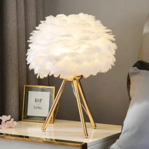 Modern Simple Elegant Tripod Table Lights for Bedroom Bedside Warm Romantic Gold Decorative LED Feather Table Lamps