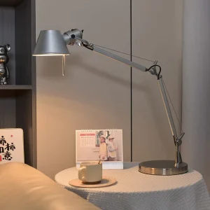 Nordic Simple Metal Long Arm Foldable Eye Protection Study Desk Lamp Reading Desk Bedroom Bedside Lamp