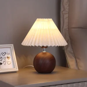 Nordic Style Modern Ceramic Pleated Table Lamp High end Bedroom Bedside Lamp for Girls Warm Reading Night Light with LEDs