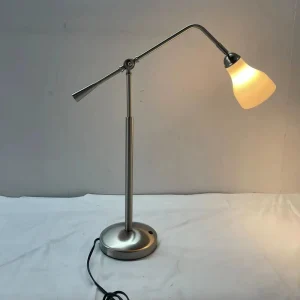 Nordic Style Modern Design E27 Floor Lamp with Metal Shade Base for Bedroom Hotel Living Room