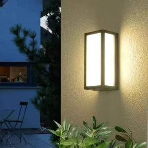 Outdoor Modern Solar Waterproof LED Wall Lamp for Street and Courtyard Use Aluminum Alloy Construction