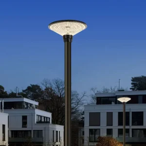 Outdoor Solar Garden Light IP65 Integrated LED Solar Street Light High Durability for Outdoor Road and Garden Yard Lighting