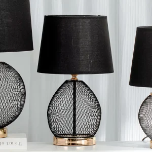 Table Lamps Modern Table Lamp Fabric Lampshaded Black Metal Bedside Desk Lamp for Home Hotel Decoration