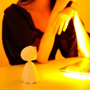 Touch Control Sunset Projection Light Smart LED Table Lamp with Adjustable Brightness Mini Projector Lamp for Bedroom Use
