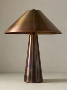 Unique Design Metal Retro Desk Table Lamp Iridescent Finish Custom Modern Hotel Villa Bedroom Restaurant Art Decor Lighting